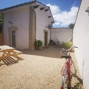  Hébergement de vacances Le Petit Saugnieu